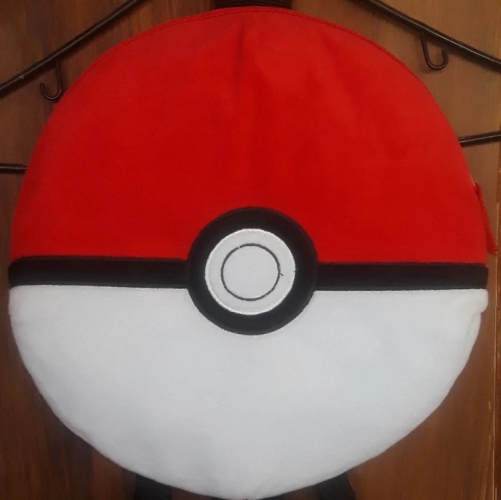 Pokemon Pokeball Plush Backpack